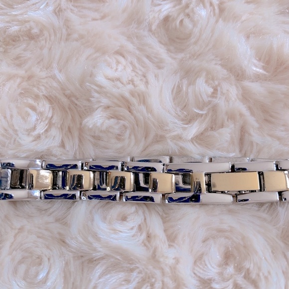 Stainless Steel Two Tone Link Bracelet Bracelet - Picture 3 of 6